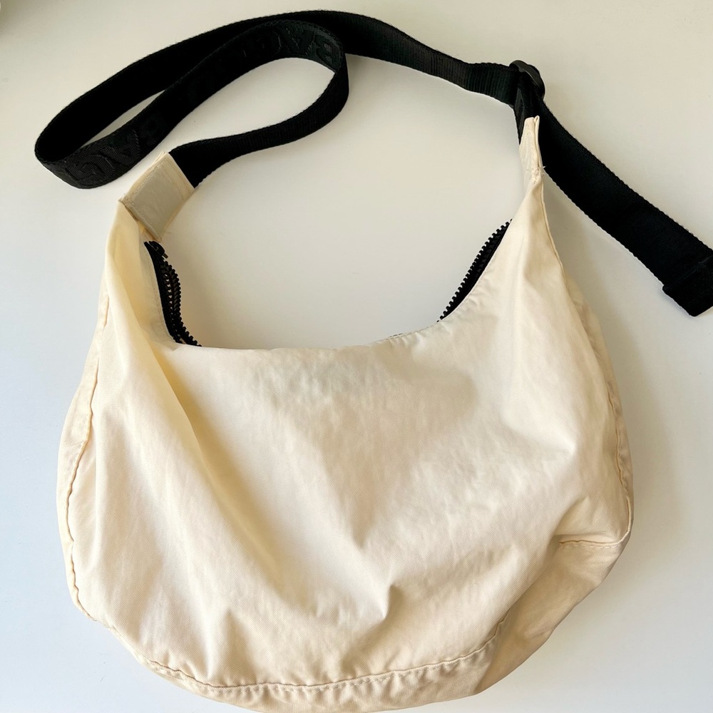 Baggu Medium Crescent Ivory